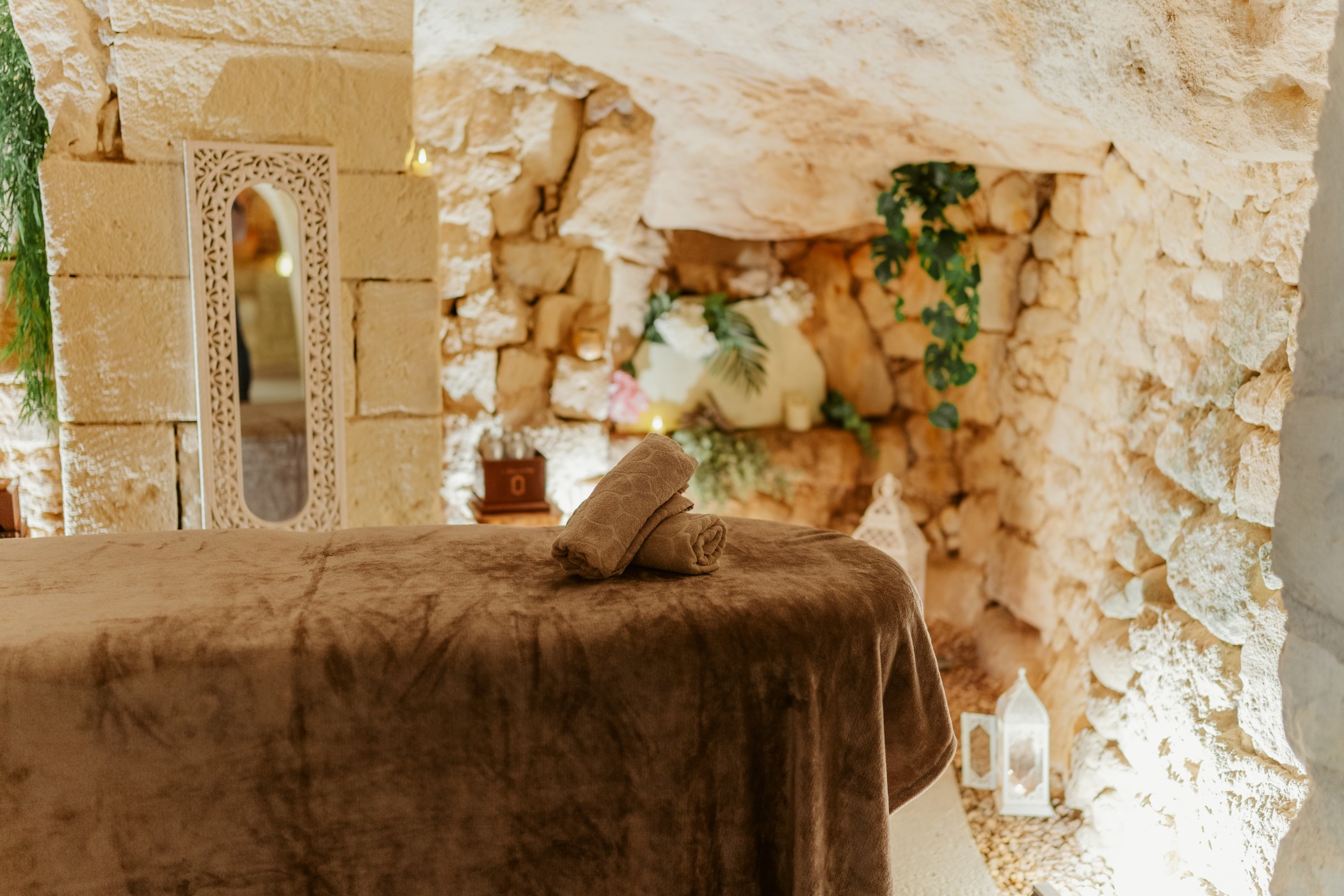 Table de soin en cabine troglodytique