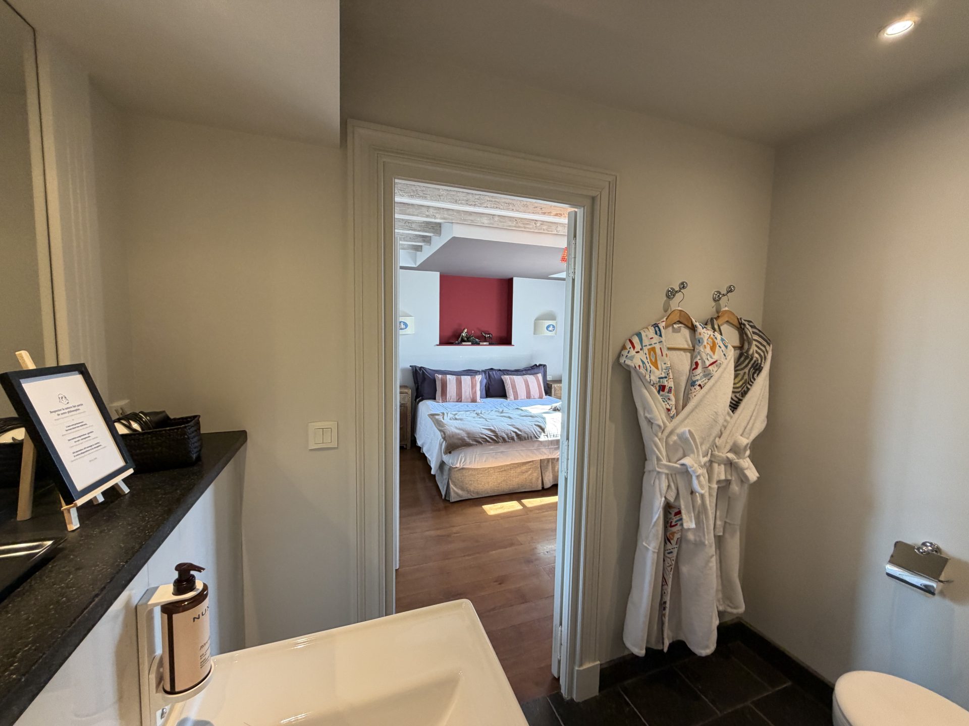 Chambre Angelot vue cour d'honneur — photo 2