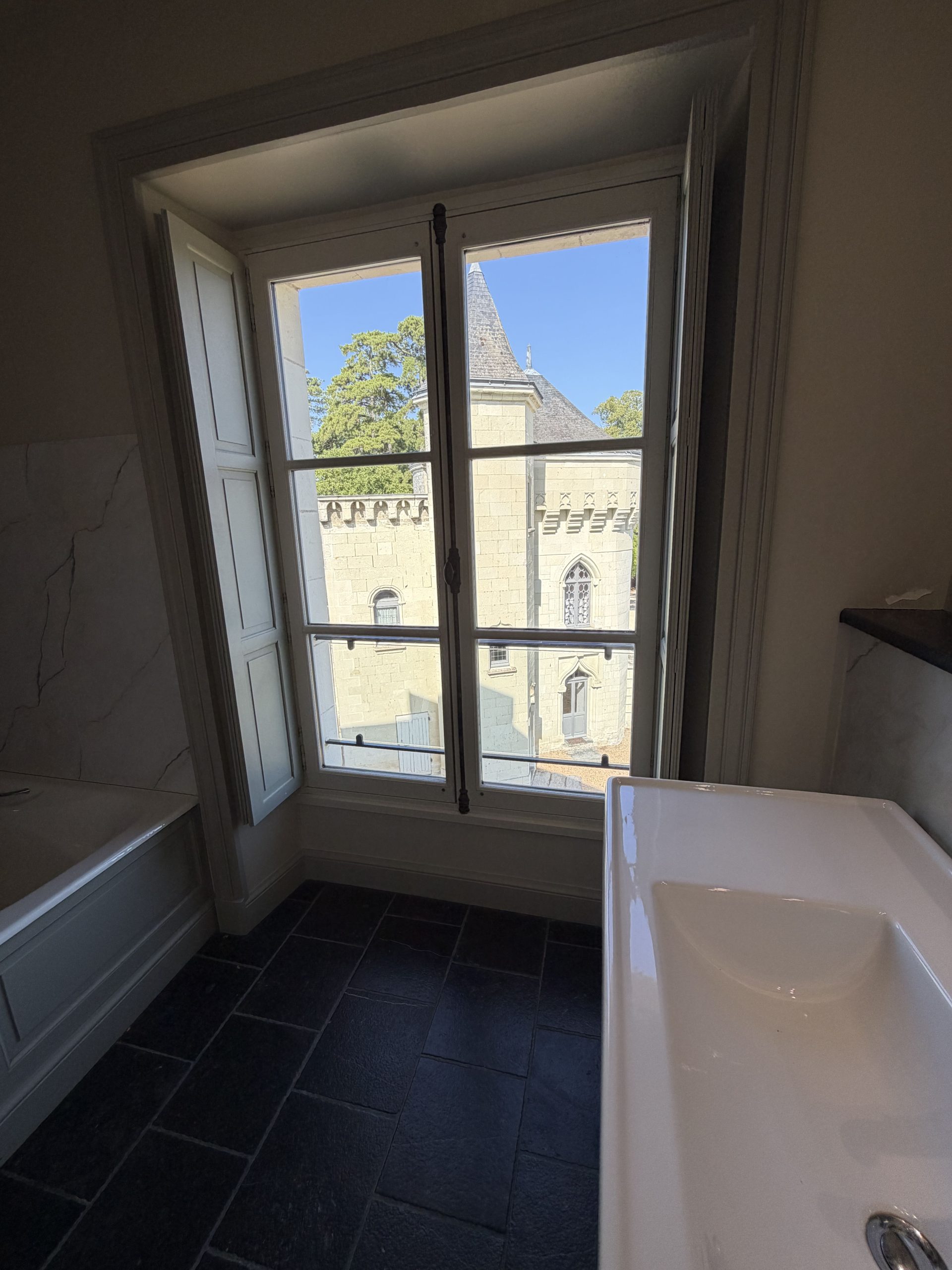 Chambre Russe vue parc et Tour XVe — photo 7